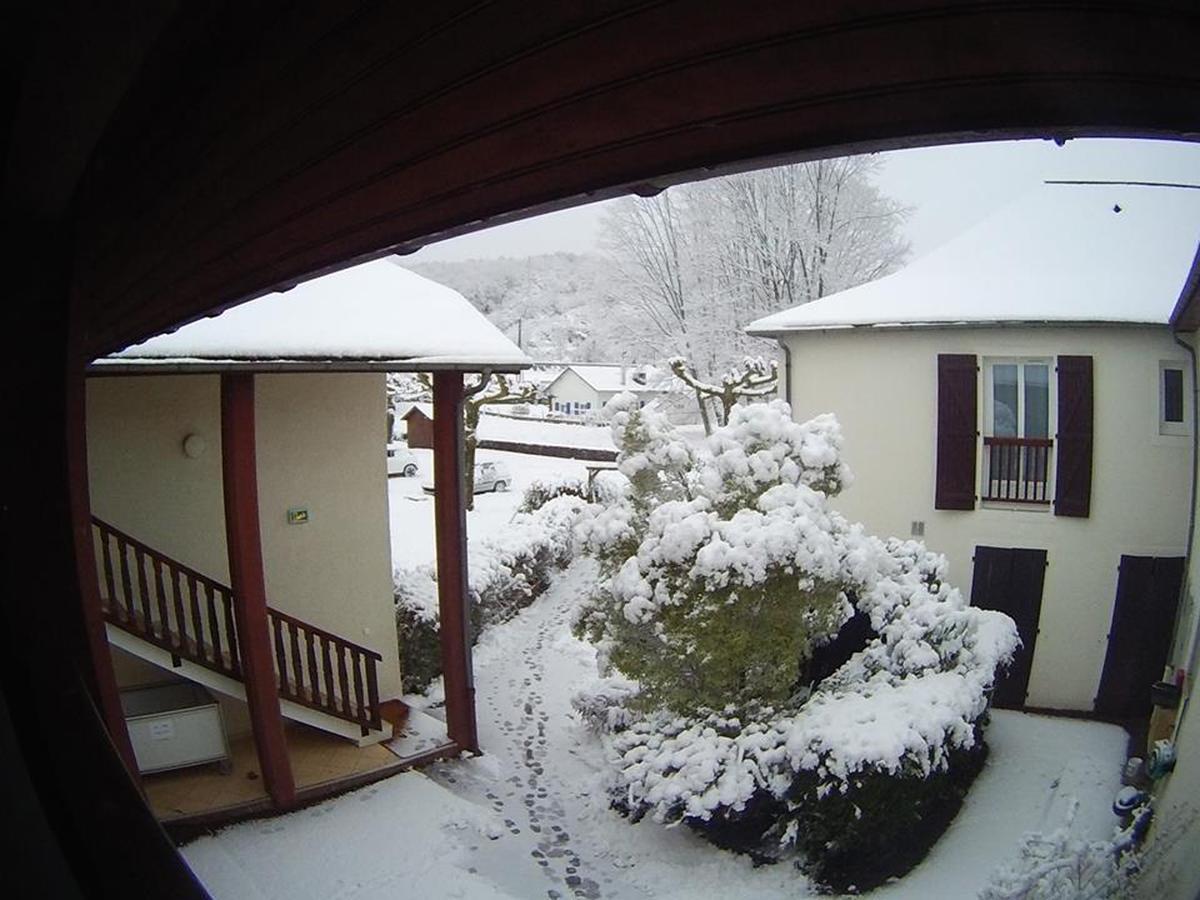 Auberge De La Vallee D'Ossau Izest Bagian luar foto