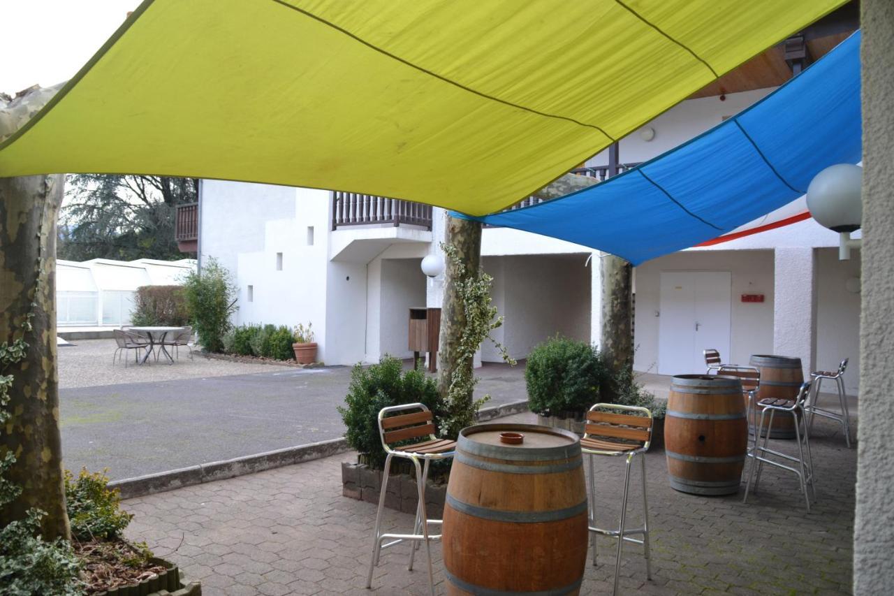 Auberge De La Vallee D'Ossau Izest Bagian luar foto