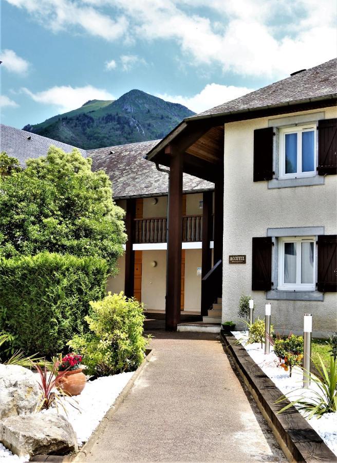 Auberge De La Vallee D'Ossau Izest Bagian luar foto