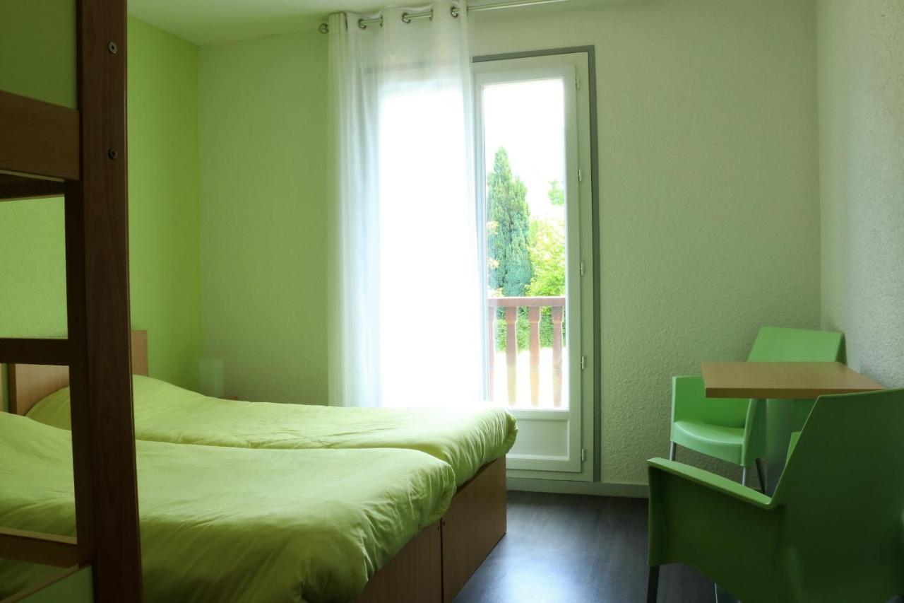 Auberge De La Vallee D'Ossau Izest Bagian luar foto